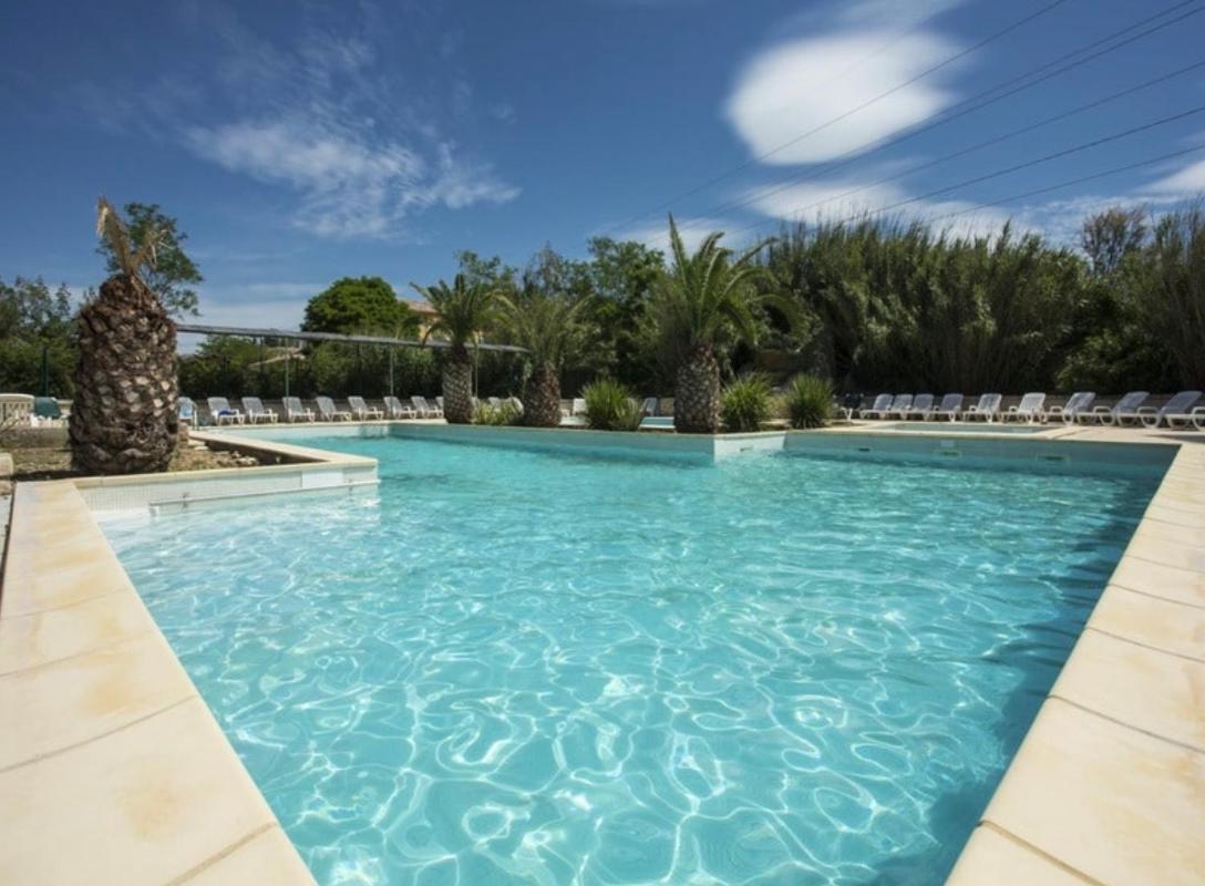 Maison De Vacances Dans Residence Avec Piscine Arles Zewnętrze zdjęcie
