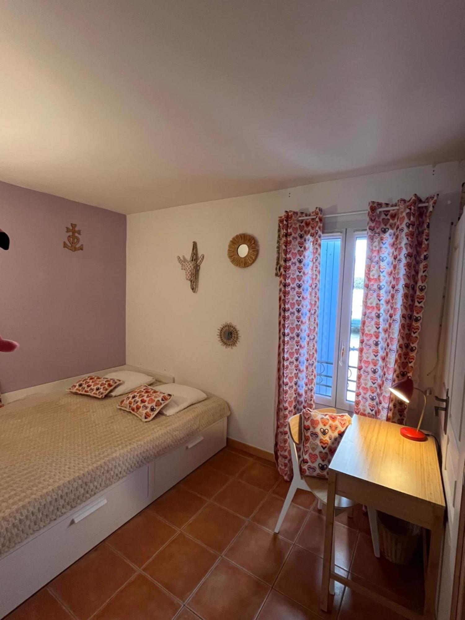 Maison De Vacances Dans Residence Avec Piscine Arles Zewnętrze zdjęcie